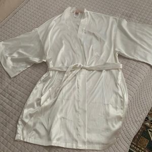VS satin robe, M-L